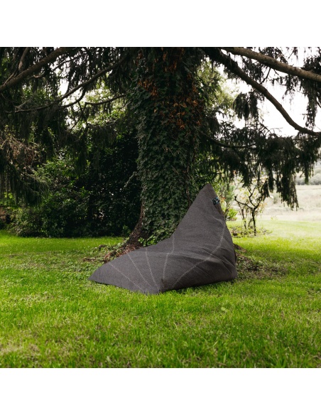 Randa: de unieke zakfauteuil met radiaal ontwerp voor binnen en buiten