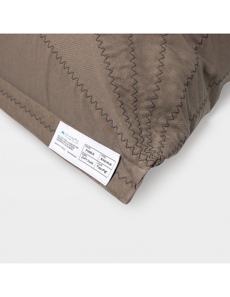 Randa: de unieke zakfauteuil met radiaal ontwerp voor binnen en buiten