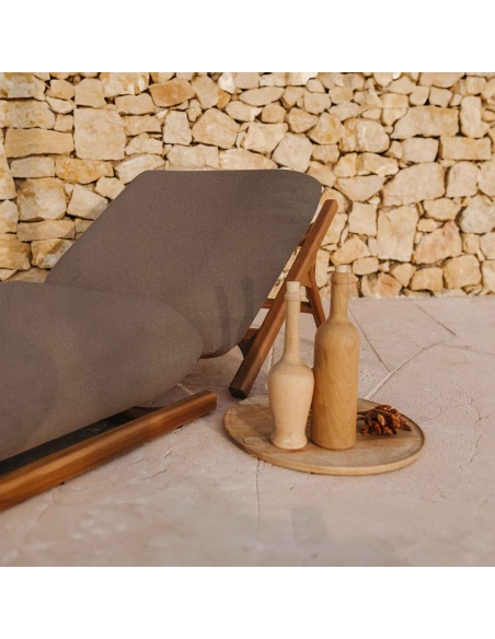 Tuga: Uniek nautisch ontwerp teak zonnebed