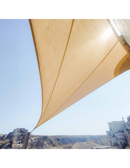 Solaria Ademend - ons beste zonnedoek met radiale snit