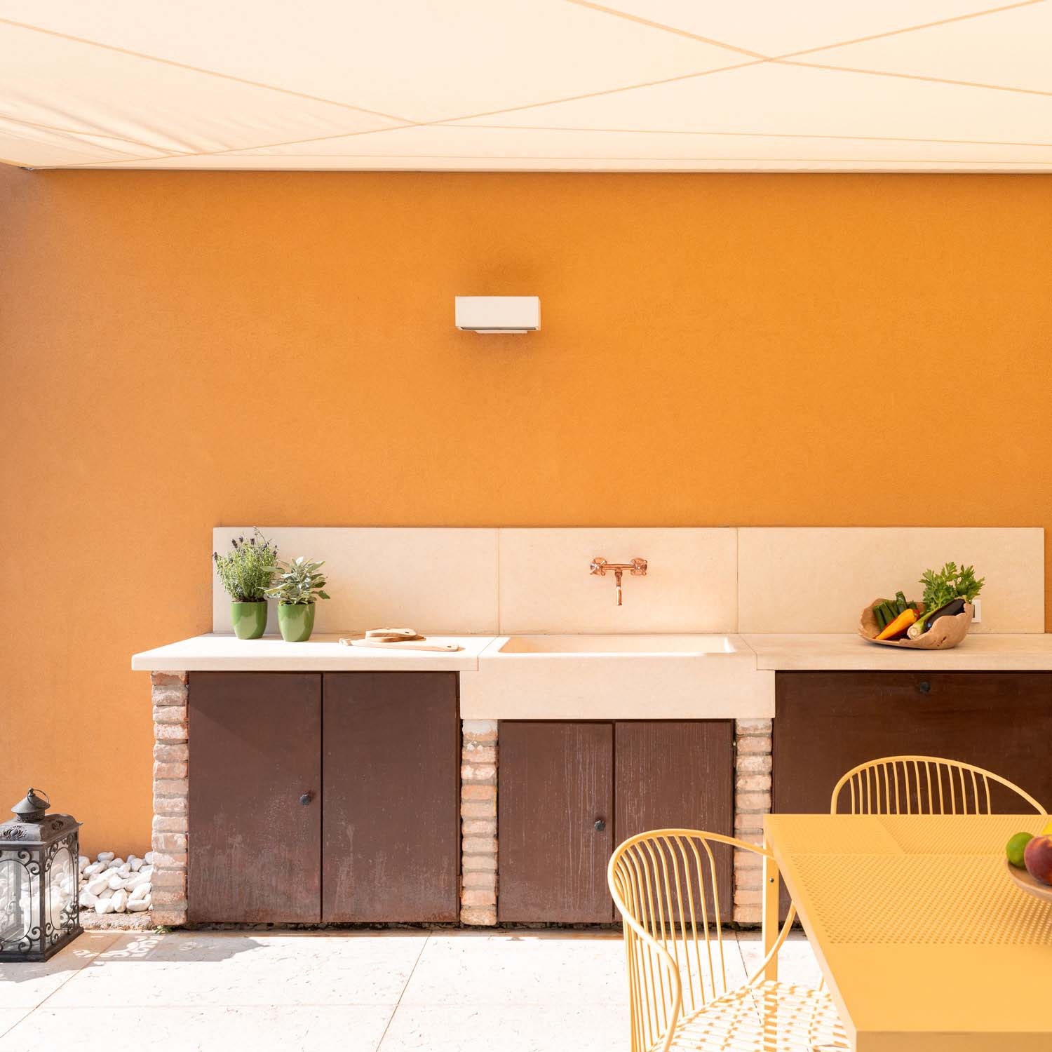 Solaria Lean Stock – Gereviseerd zeil met muurprofiel Solaria Lean Stock – Gereviseerd zeil met muurprofiel