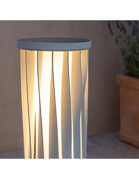 Helira: Solar Lamp Design voor Tuin