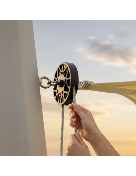 EZ Furl: Universeel Oprolsysteem voor Schaduwdoeken