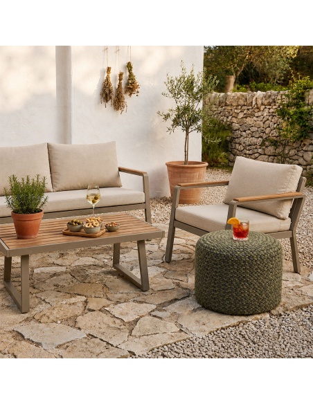 Thyrea: Gevlochten Outdoor Poef met Maanta Design