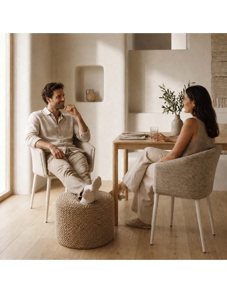 Thyrea: Gevlochten Outdoor Poef met Maanta Design