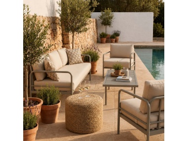 Thyrea: Gevlochten Outdoor Poef met Maanta Design