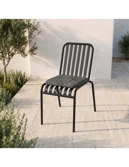 Forgya: set van 4 buitenstoelen van ijzer met verticale lamellen