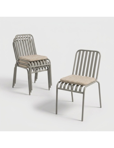 Forgya: set van 4 buitenstoelen van ijzer met verticale lamellen