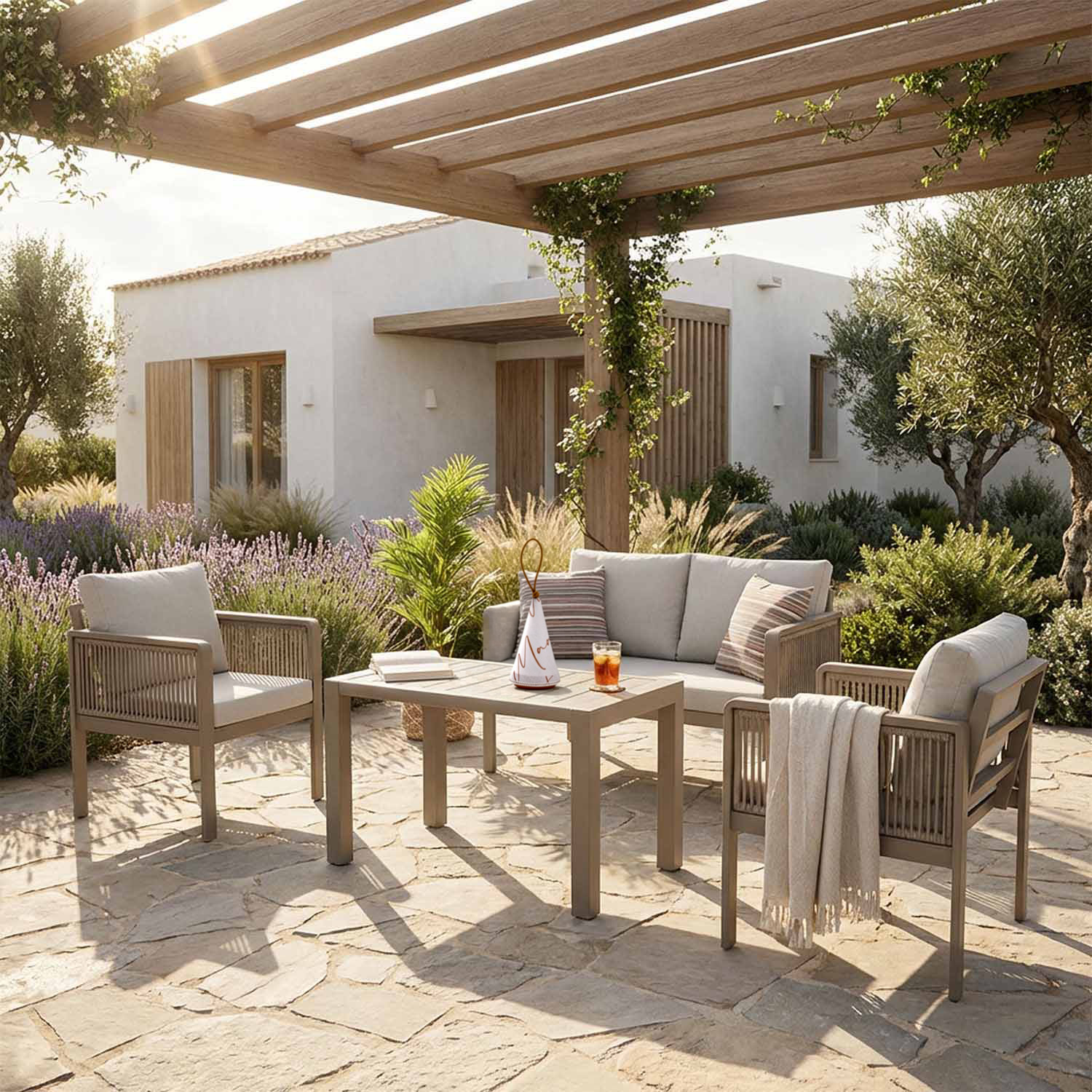 In de tuin en binnen, dezelfde set